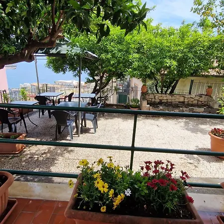 Corallo Garden Studio Apartment