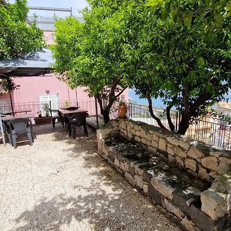 Corallo Garden Studio Apartment Taormina